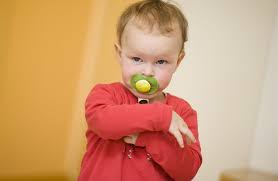 A csecsemőkori ujjszopást fokozatosan felválthatja a nem kóros részleges ujjszopás... Sashegy Óvoda